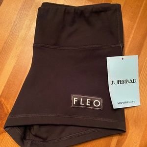 NWT: FLEO Black 3.25 Romey - Small